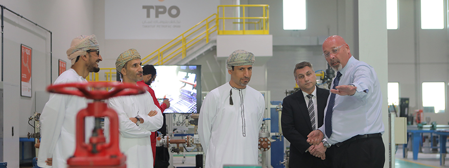 His Excellency, Salim Bin Nasser Bin Said Al-Aufi, is Given a Warm Welcome at TPO-17.jpg